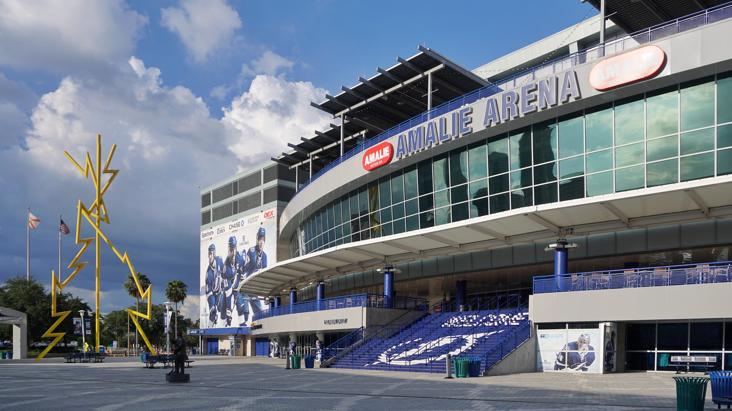 Tampa Bay Lightning Ownership Group Pledges $1 Million for Hurricane Relief Efforts