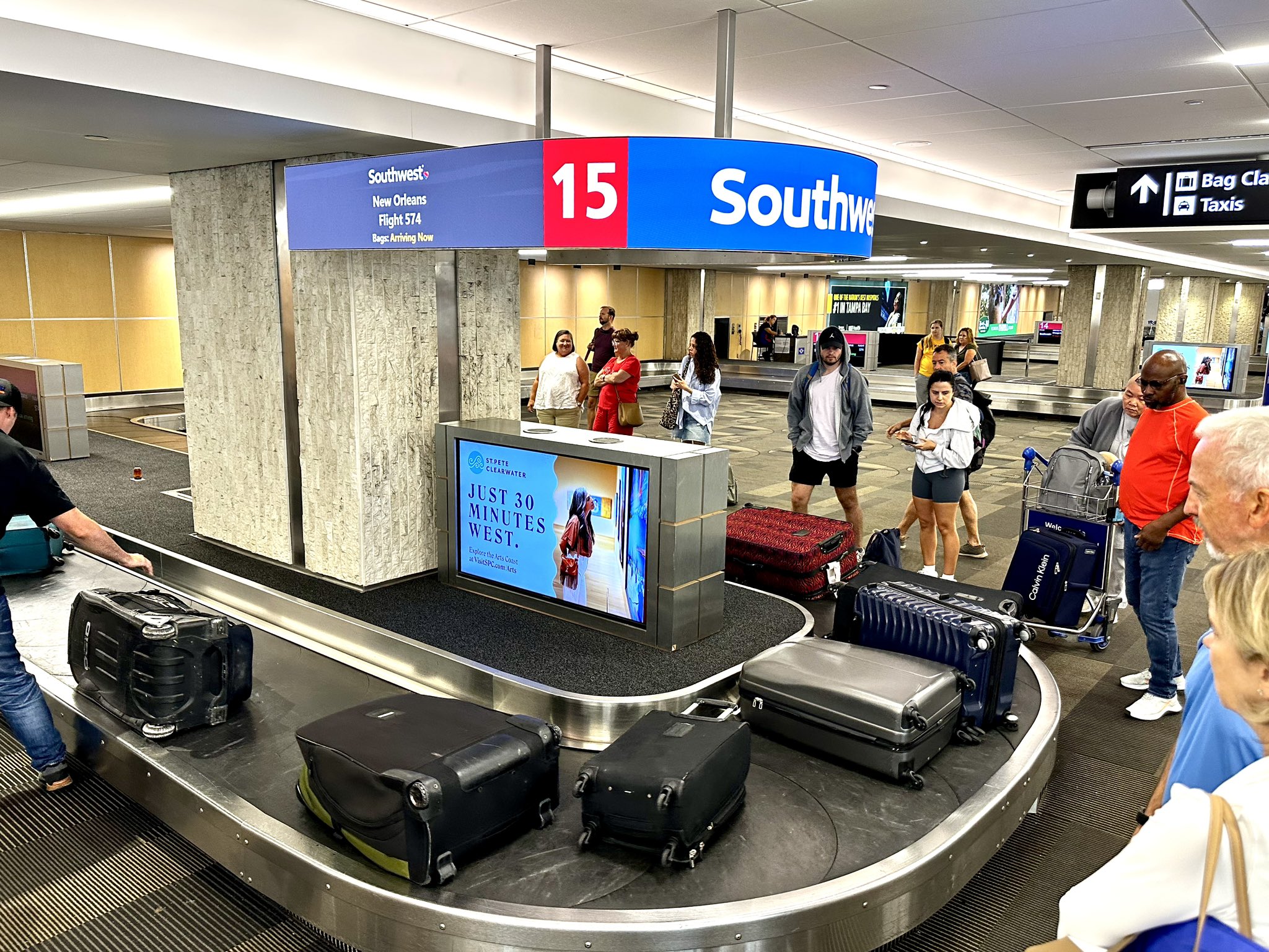 DOT’s New Automatic Refund Rule Takes Effect for Holiday Travel Season