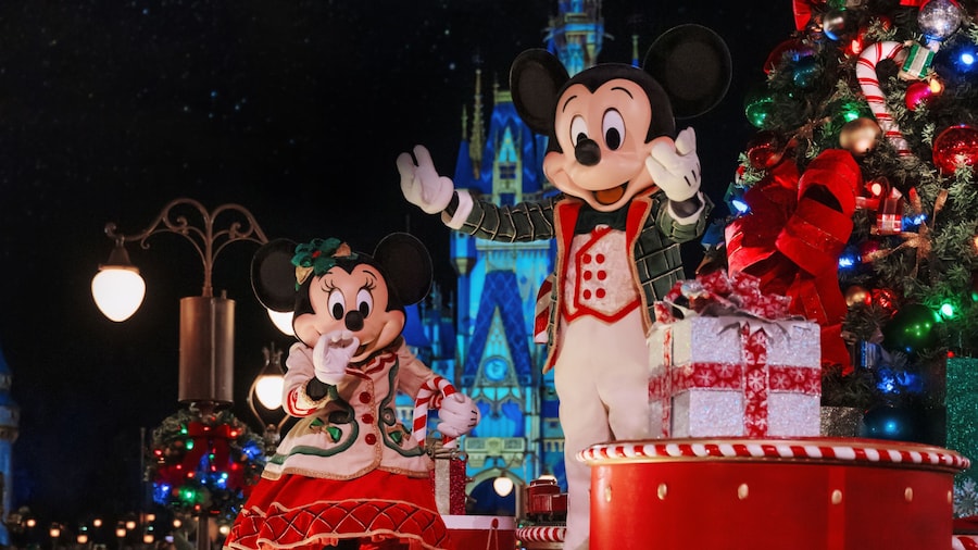 Holiday Magic Returns with Disney Jollywood Nights and Mickey’s Very Merry Christmas&nbsp;Party