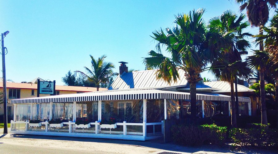 Anna Maria Restaurant Reopens After Owner Funds Repairs Out-of-Pocket