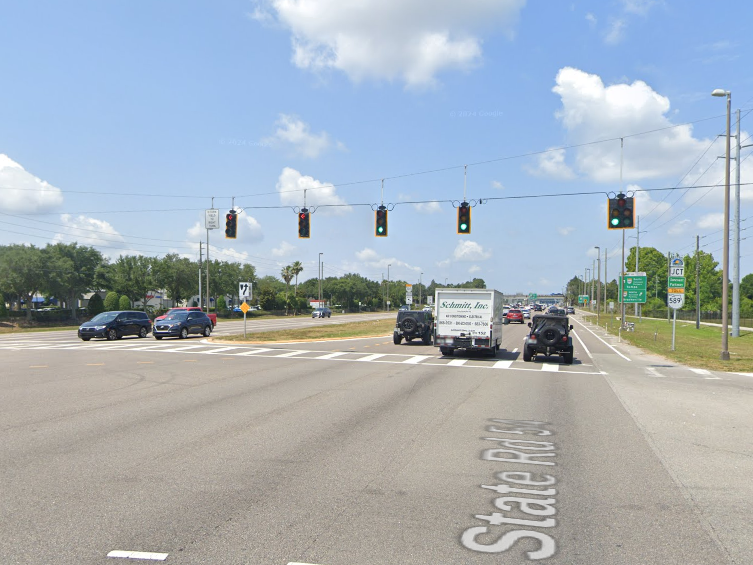 Frustration with Traffic Signal Timing at a Busy Tampa Bay Intersection Grows