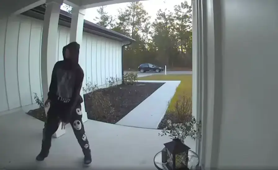 New Florida Law Makes Porch Piracy a Felony Based on Stolen Property Value