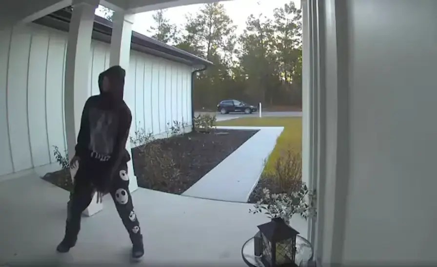 New Florida Law Makes Porch Piracy a Felony Based on Stolen Property&nbsp;Value