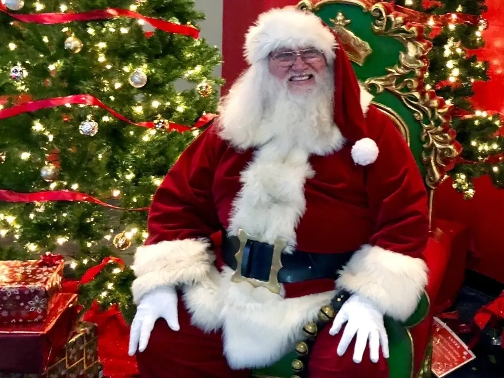 Where to Spot Santa IRL in St. Pete This Holiday Season
