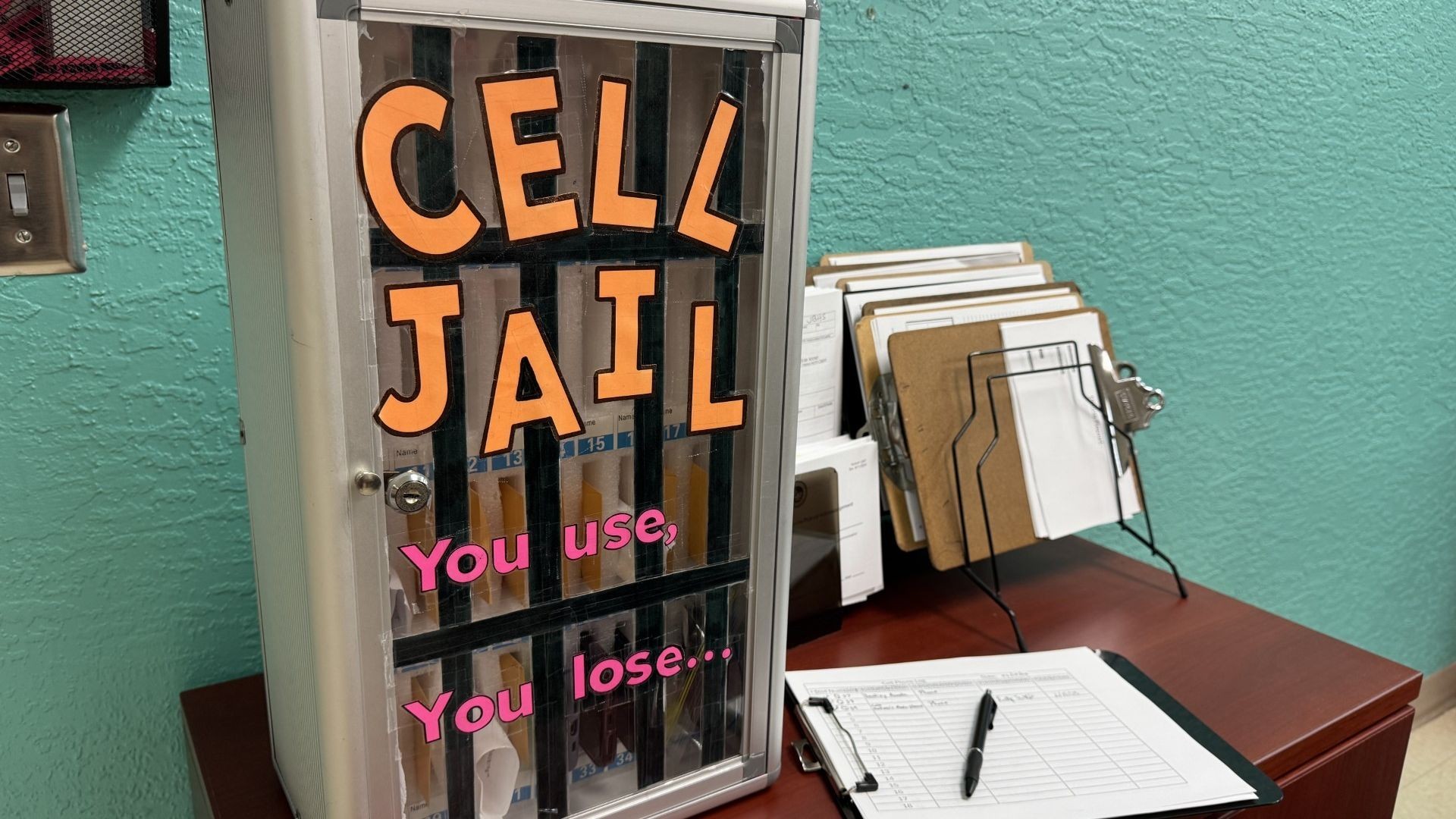 Florida Bill Amendment Seeks Stricter Phone Ban in Schools