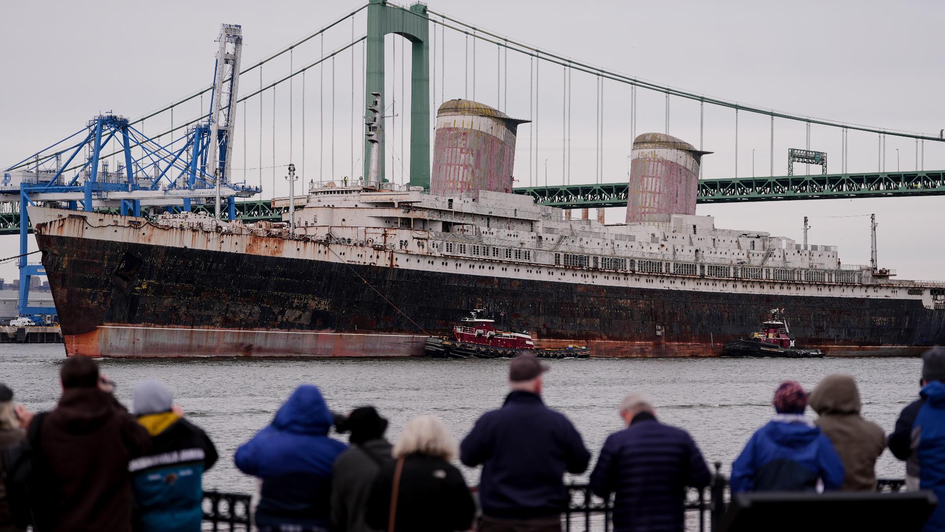 Historic Ocean Liner Set to Become World’s Largest Artificial Reef Off Florida’s Gulf Coast