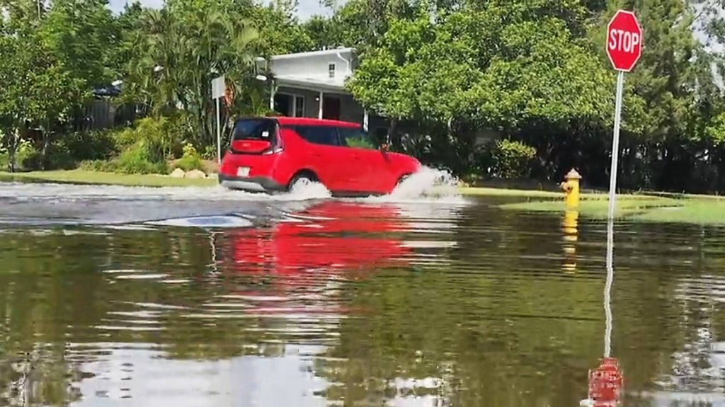 Flooding Concerns Prompt On-the-Ground Tour in South St.&nbsp;Pete