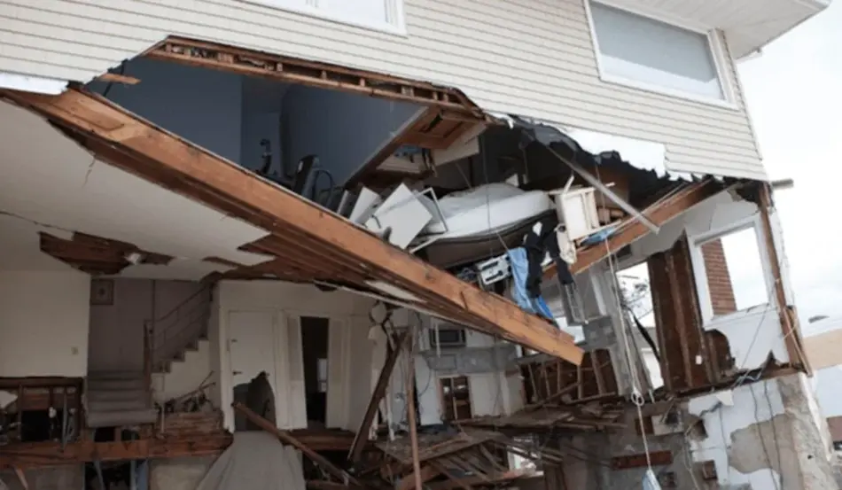 Florida Home Insurance Reforms: Examining the Impact of Legal Changes on Costs and Coverage