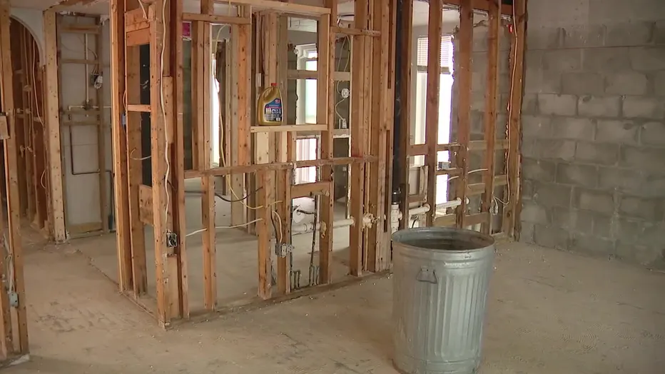 Experts Urge Floridians to Add Financial Documents to Hurricane Prep Kits