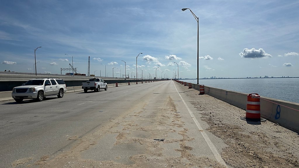 Crews Begin Dismantling Original Howard Frankland&nbsp;Bridge