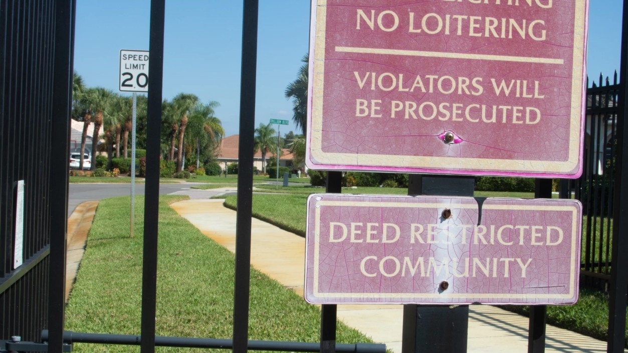 Florida Lawmaker Pushes to Abolish Homeowners Associations