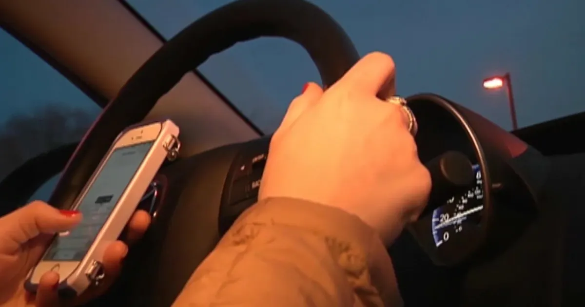 Florida Lawmakers Consider Hands-Free Driving Bills