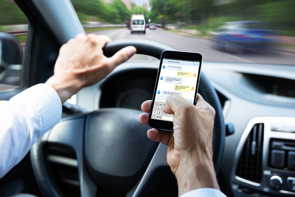 Proposed Florida Law Would Ban All Wireless Device Use while Driving