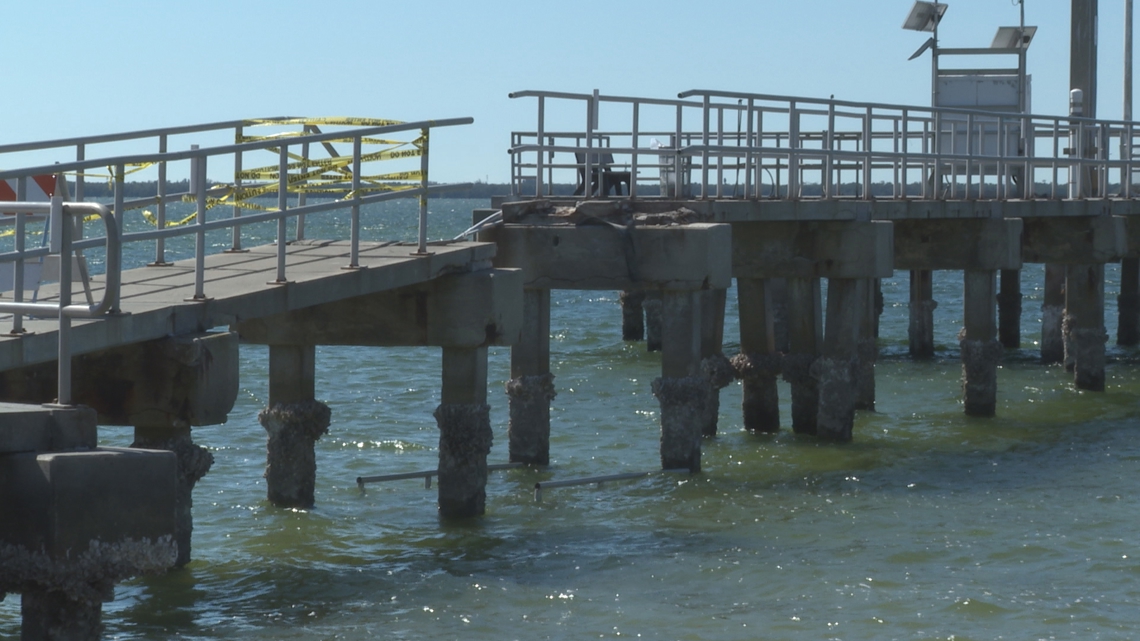 Part of Picnic Island Fishing Pier Collapses in Tampa