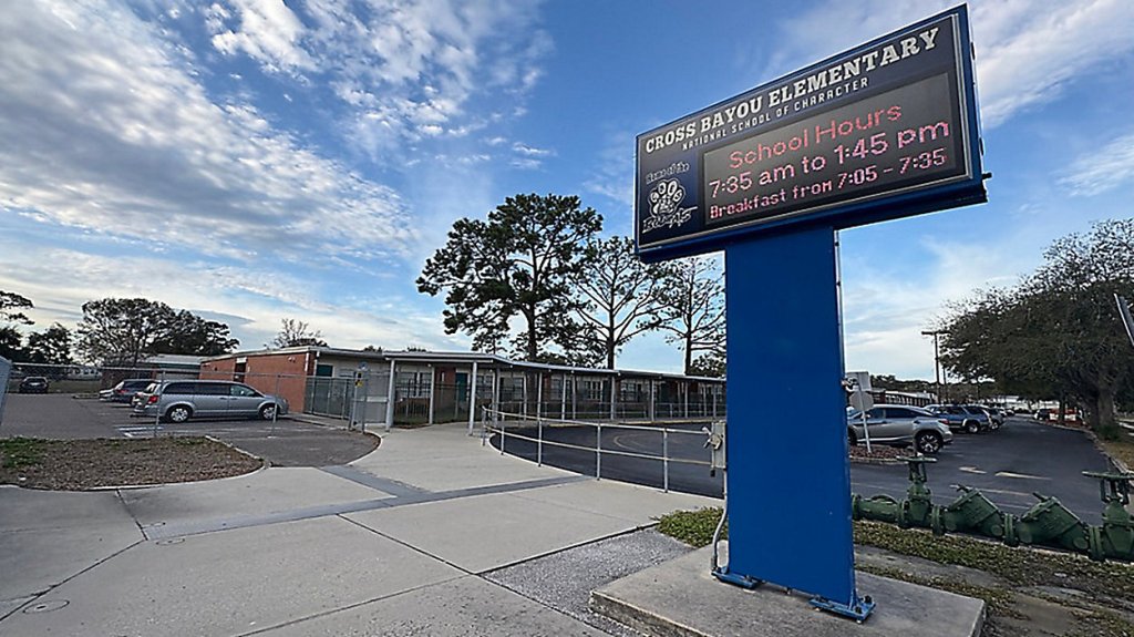 Cross Bayou Elementary School in Pinellas Park Closes&nbsp;Permanently