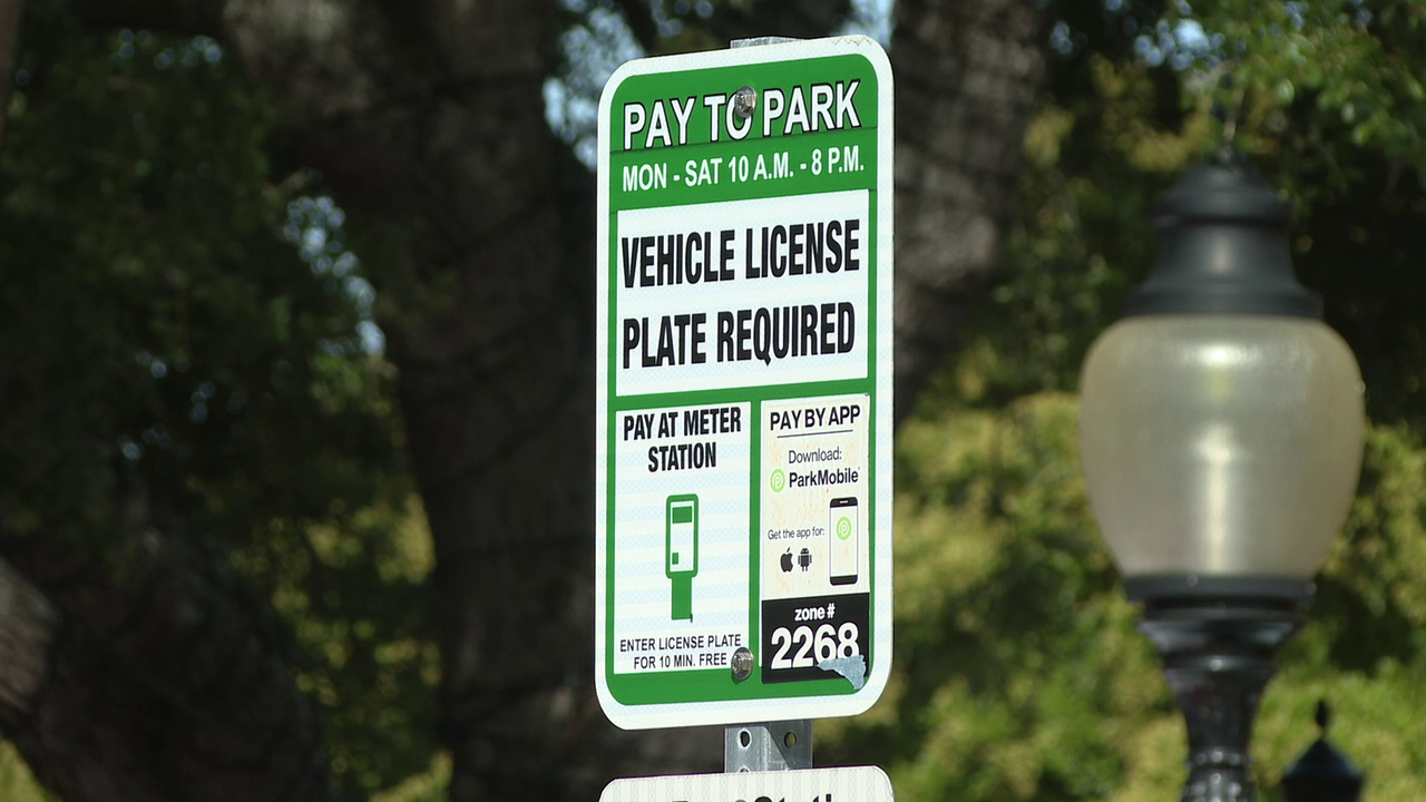 Sarasota Weighs Seven-Day Paid Parking to Cover Infrastructure Costs