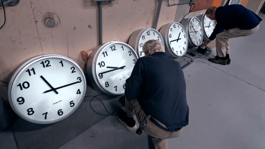 Congress Wants to Lock the Clocks Again, But History Says Americans Hated It Last Time